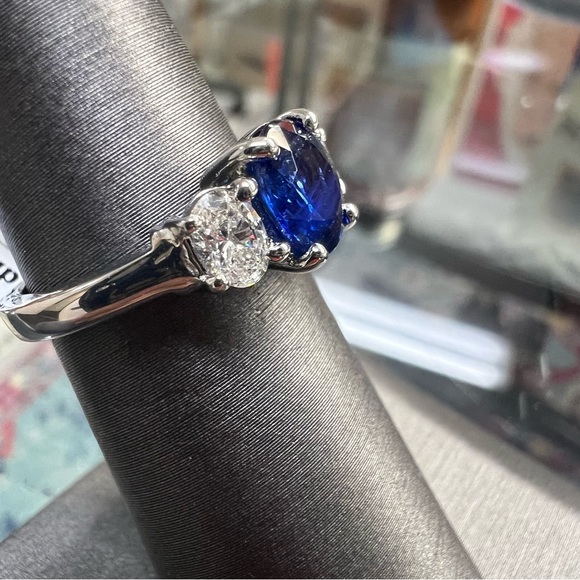 14k White Gold Diamond & Sapphire Ring - Picture 3 of 7
